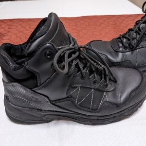 ACE Work boot. Men size 9.5 Women size 11. Piston Mid Soft Toe.